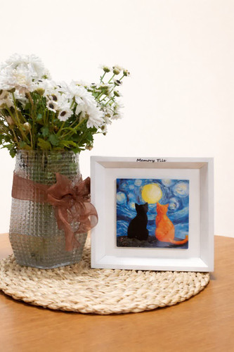 قاب کاشی خاطره طرح شبهای پرستاره ونگوک و گربه سایز مربعی 10 سانتی